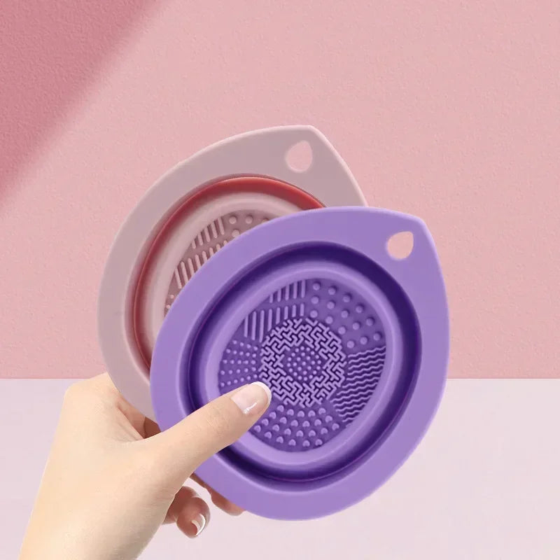 Foldable silicone makeup brush cleaning bowl shown with size dimensions – compact, travel-friendly design for home and professional use